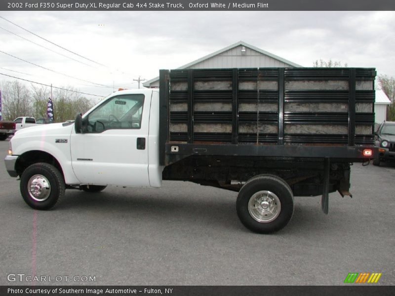Oxford White / Medium Flint 2002 Ford F350 Super Duty XL Regular Cab 4x4 Stake Truck