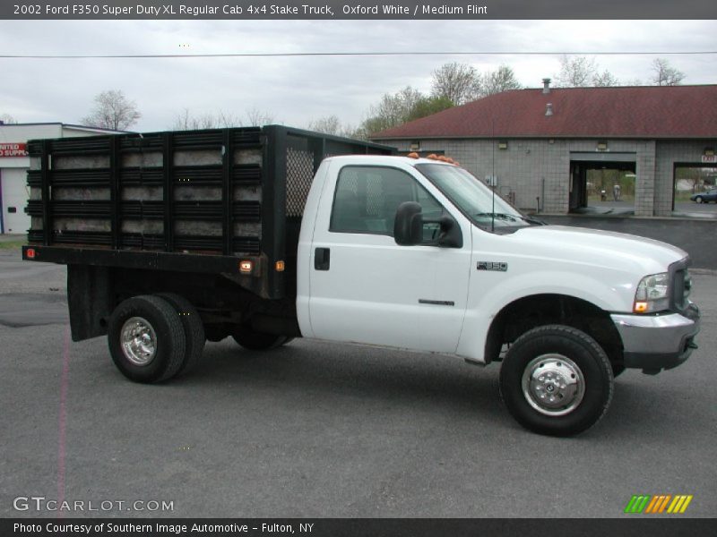 Oxford White / Medium Flint 2002 Ford F350 Super Duty XL Regular Cab 4x4 Stake Truck