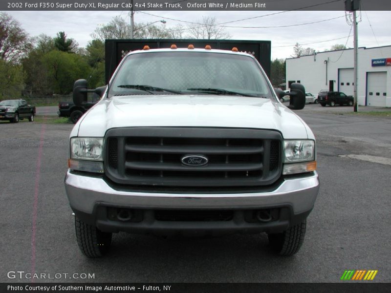 Oxford White / Medium Flint 2002 Ford F350 Super Duty XL Regular Cab 4x4 Stake Truck