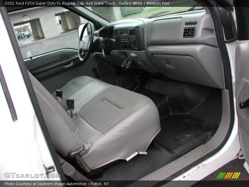 Oxford White / Medium Flint 2002 Ford F350 Super Duty XL Regular Cab 4x4 Stake Truck