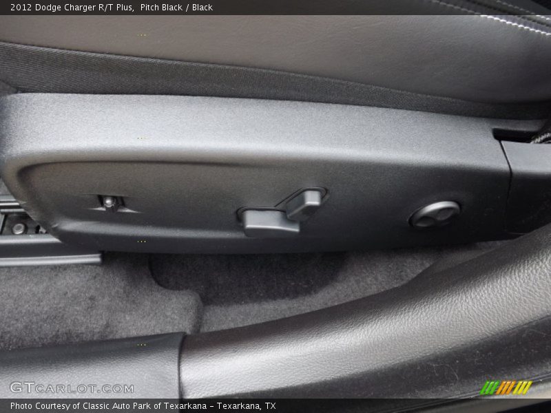 Pitch Black / Black 2012 Dodge Charger R/T Plus