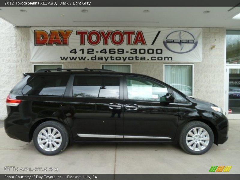 Black / Light Gray 2012 Toyota Sienna XLE AWD