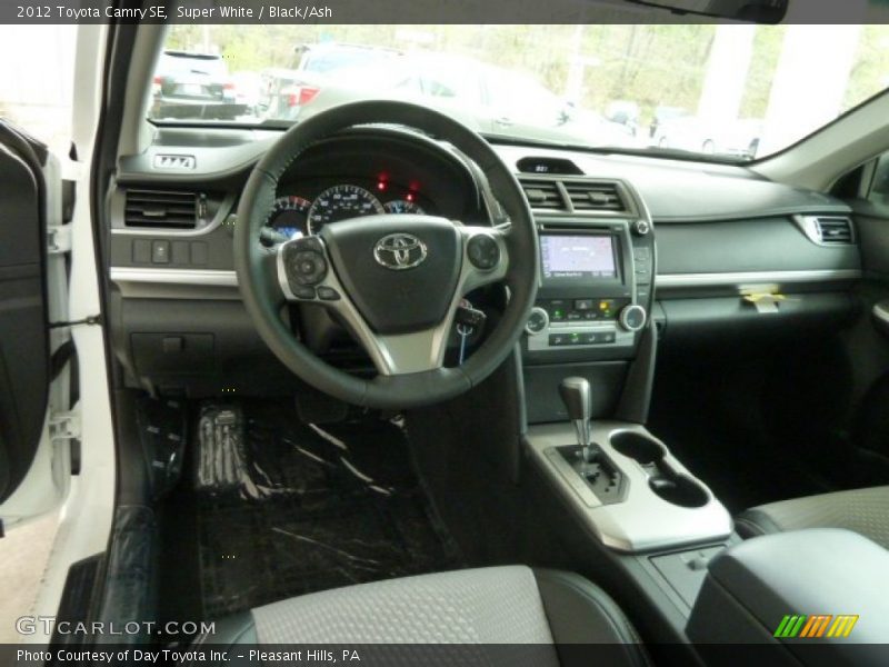 Super White / Black/Ash 2012 Toyota Camry SE