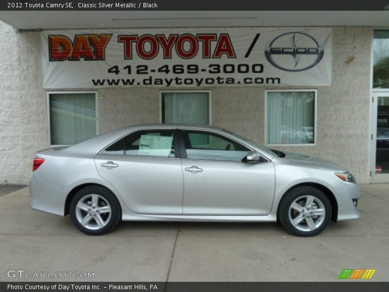 Classic Silver Metallic / Black 2012 Toyota Camry SE