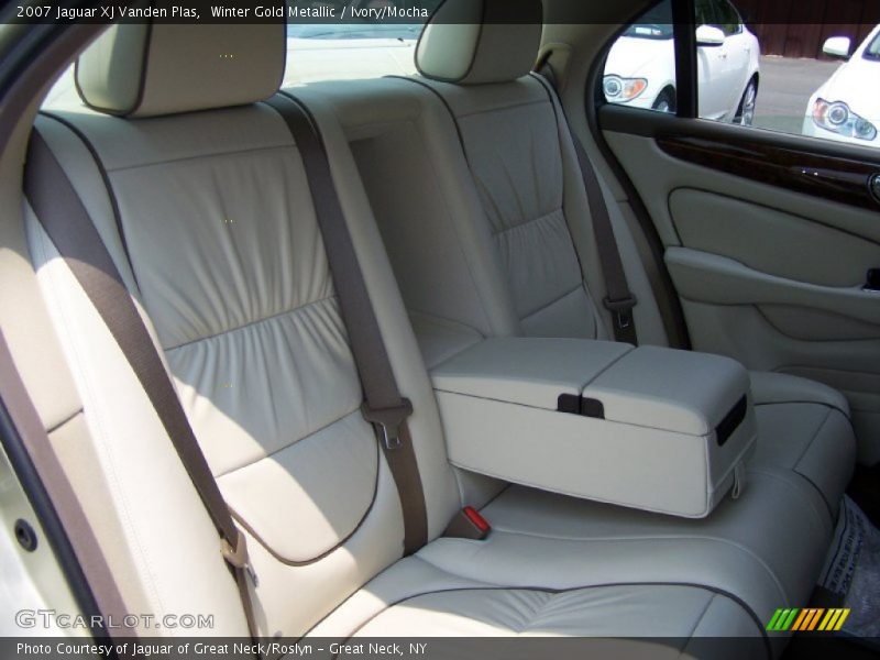 Winter Gold Metallic / Ivory/Mocha 2007 Jaguar XJ Vanden Plas