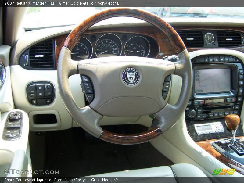 Winter Gold Metallic / Ivory/Mocha 2007 Jaguar XJ Vanden Plas