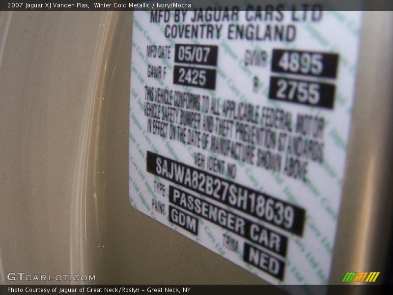 Winter Gold Metallic / Ivory/Mocha 2007 Jaguar XJ Vanden Plas