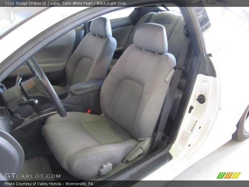 Satin White Pearl / Black/Light Gray 2002 Dodge Stratus SE Coupe