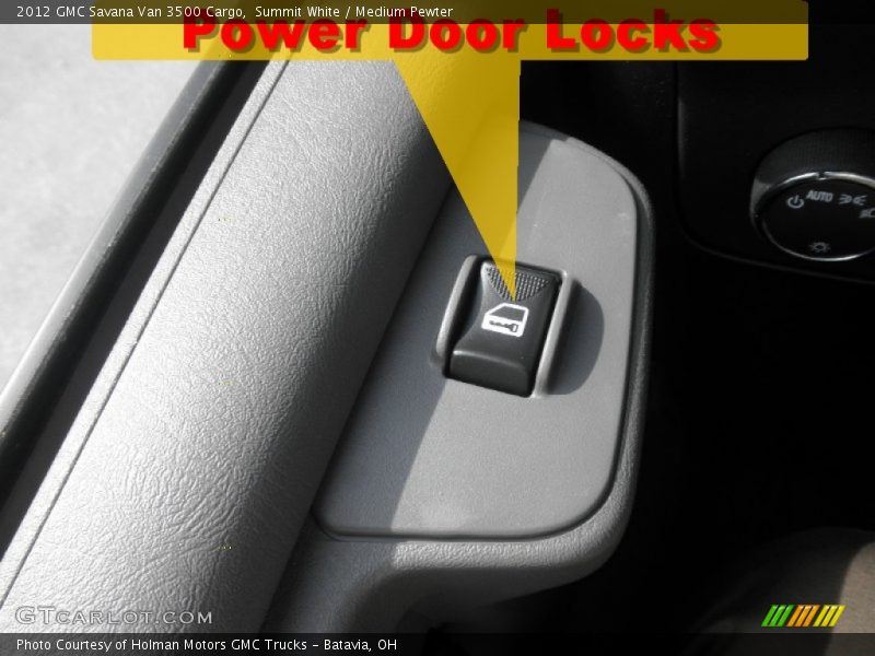 Summit White / Medium Pewter 2012 GMC Savana Van 3500 Cargo