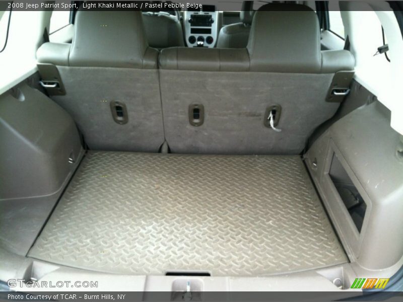 Light Khaki Metallic / Pastel Pebble Beige 2008 Jeep Patriot Sport