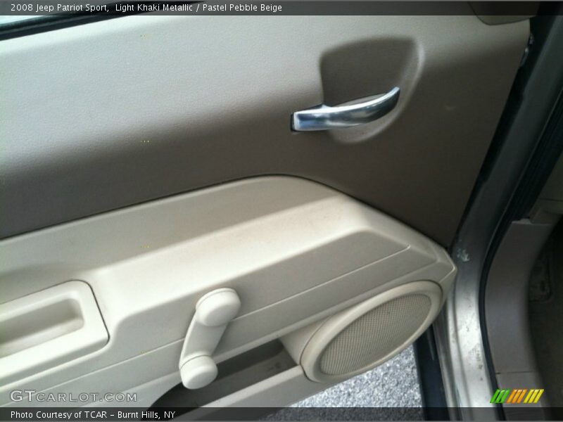 Light Khaki Metallic / Pastel Pebble Beige 2008 Jeep Patriot Sport
