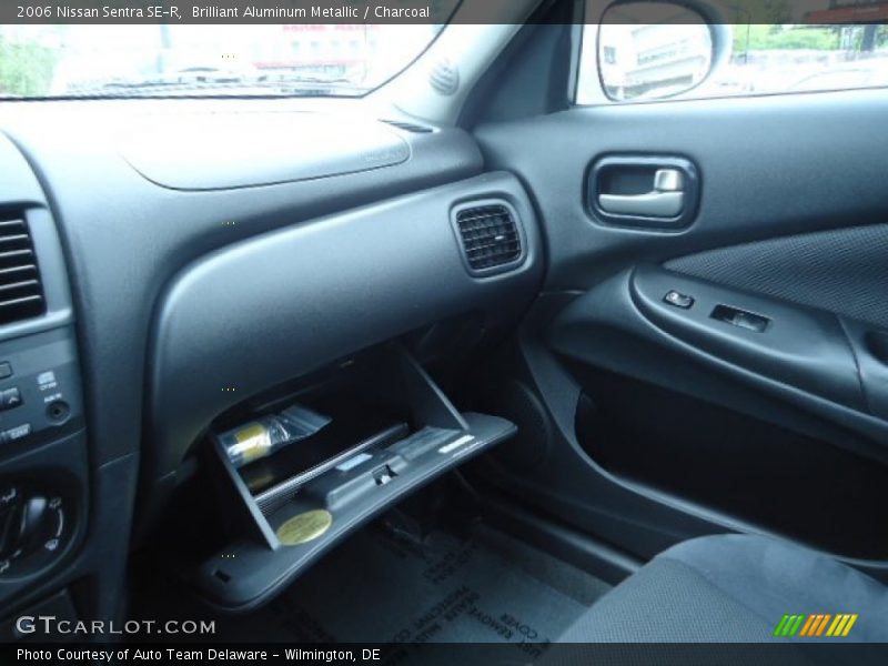 Brilliant Aluminum Metallic / Charcoal 2006 Nissan Sentra SE-R