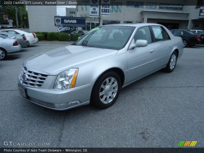 Radiant Silver / Ebony 2009 Cadillac DTS Luxury