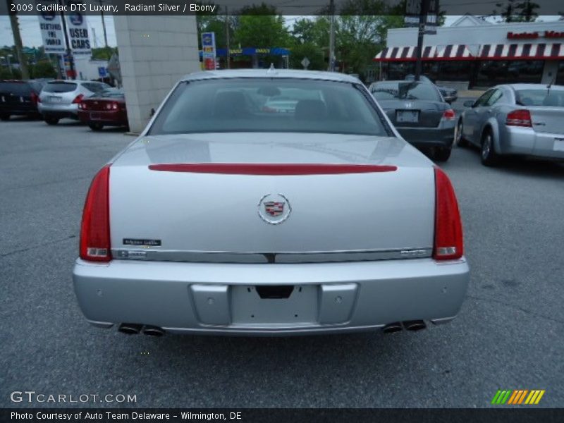 Radiant Silver / Ebony 2009 Cadillac DTS Luxury