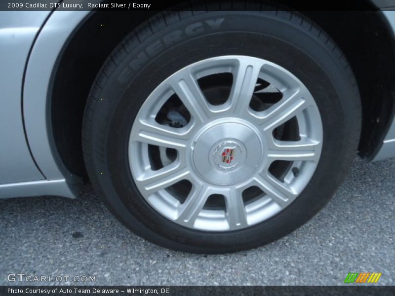 Radiant Silver / Ebony 2009 Cadillac DTS Luxury