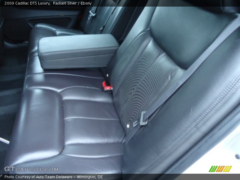 Radiant Silver / Ebony 2009 Cadillac DTS Luxury