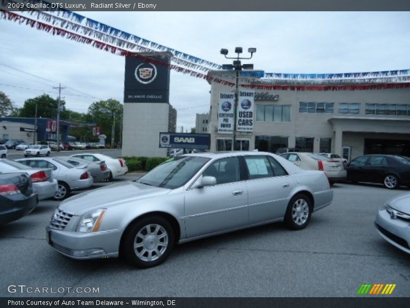 Radiant Silver / Ebony 2009 Cadillac DTS Luxury