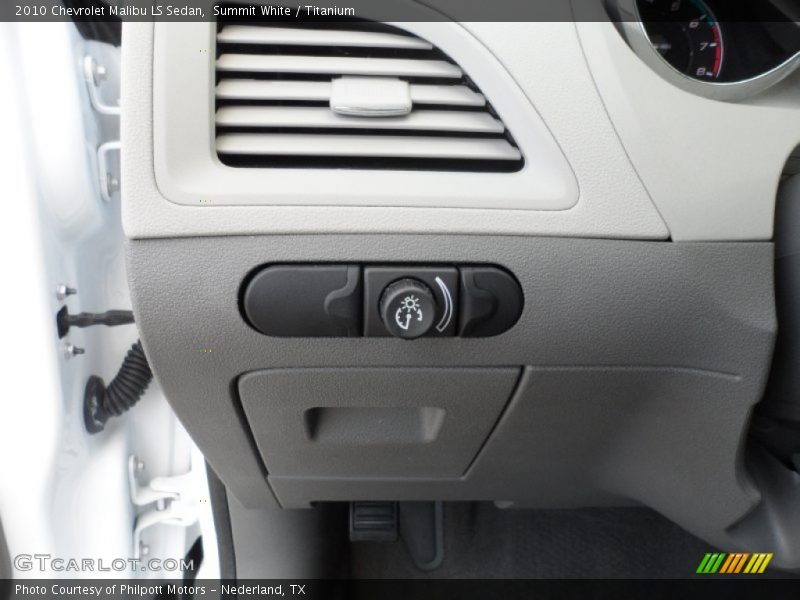 Summit White / Titanium 2010 Chevrolet Malibu LS Sedan