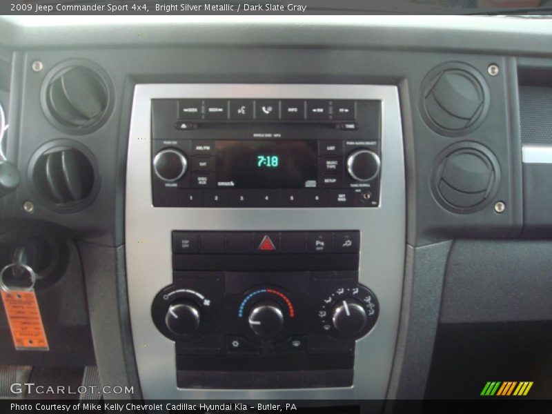 Bright Silver Metallic / Dark Slate Gray 2009 Jeep Commander Sport 4x4