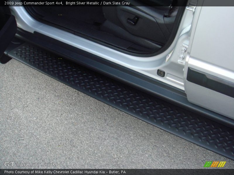 Bright Silver Metallic / Dark Slate Gray 2009 Jeep Commander Sport 4x4