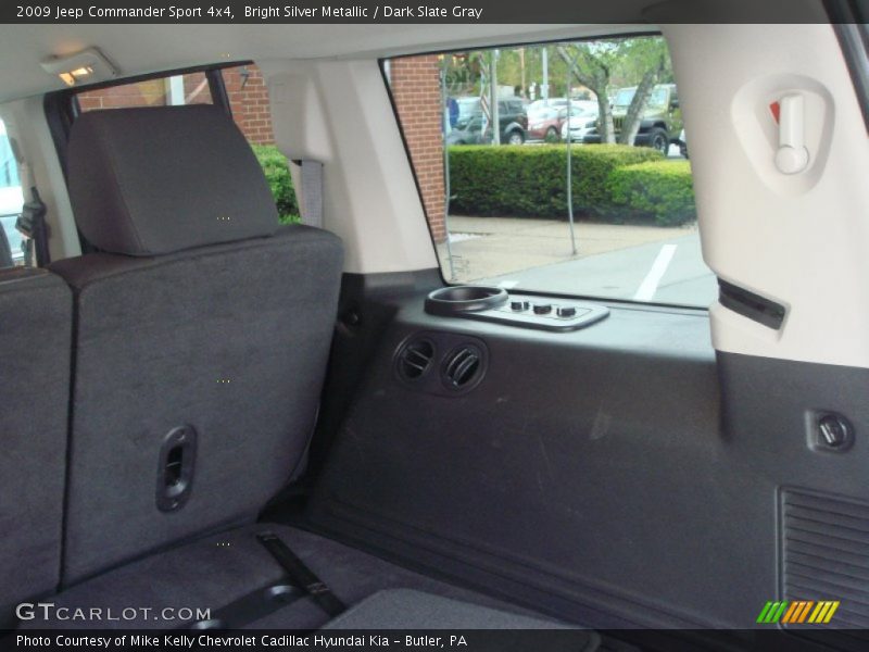 Bright Silver Metallic / Dark Slate Gray 2009 Jeep Commander Sport 4x4
