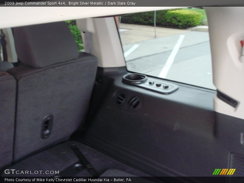 Bright Silver Metallic / Dark Slate Gray 2009 Jeep Commander Sport 4x4