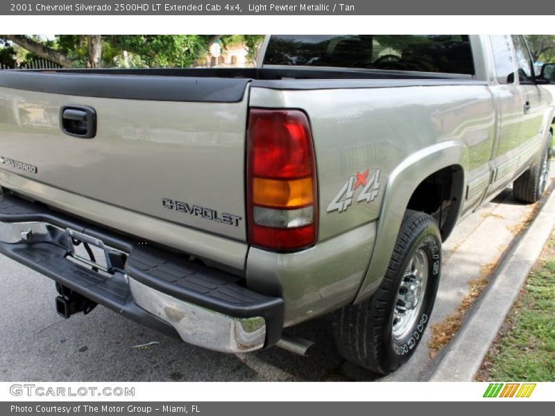 Light Pewter Metallic / Tan 2001 Chevrolet Silverado 2500HD LT Extended Cab 4x4