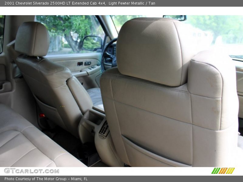 Light Pewter Metallic / Tan 2001 Chevrolet Silverado 2500HD LT Extended Cab 4x4