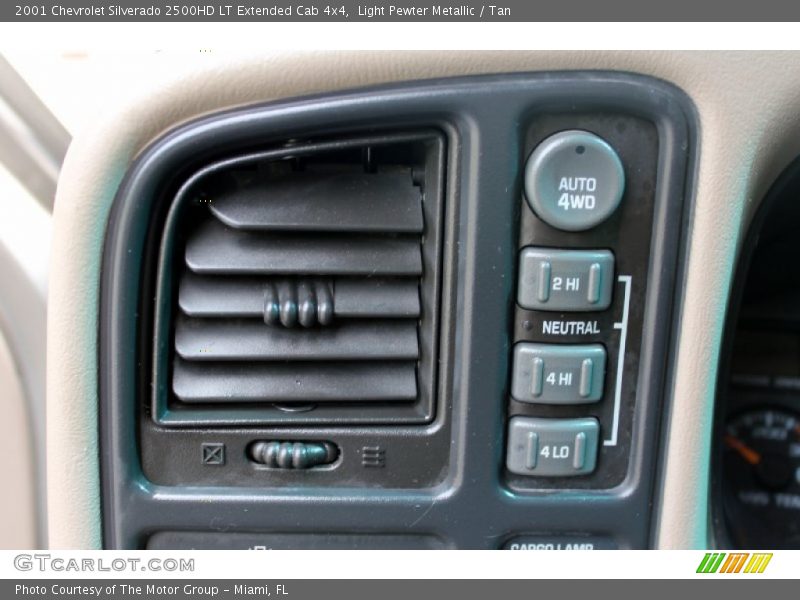Light Pewter Metallic / Tan 2001 Chevrolet Silverado 2500HD LT Extended Cab 4x4