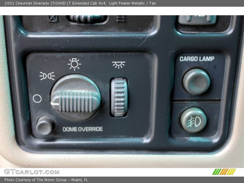Light Pewter Metallic / Tan 2001 Chevrolet Silverado 2500HD LT Extended Cab 4x4