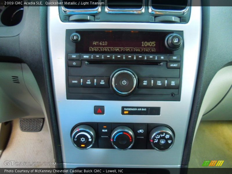 Quicksilver Metallic / Light Titanium 2009 GMC Acadia SLE
