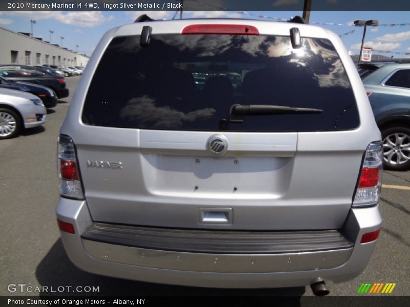Ingot Silver Metallic / Black 2010 Mercury Mariner I4 4WD