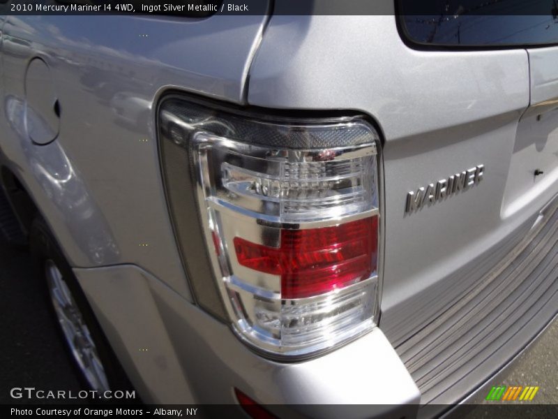 Ingot Silver Metallic / Black 2010 Mercury Mariner I4 4WD