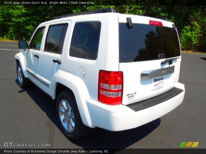 Bright White / Dark Slate Gray 2012 Jeep Liberty Sport 4x4