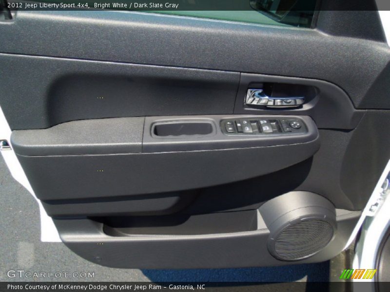 Bright White / Dark Slate Gray 2012 Jeep Liberty Sport 4x4