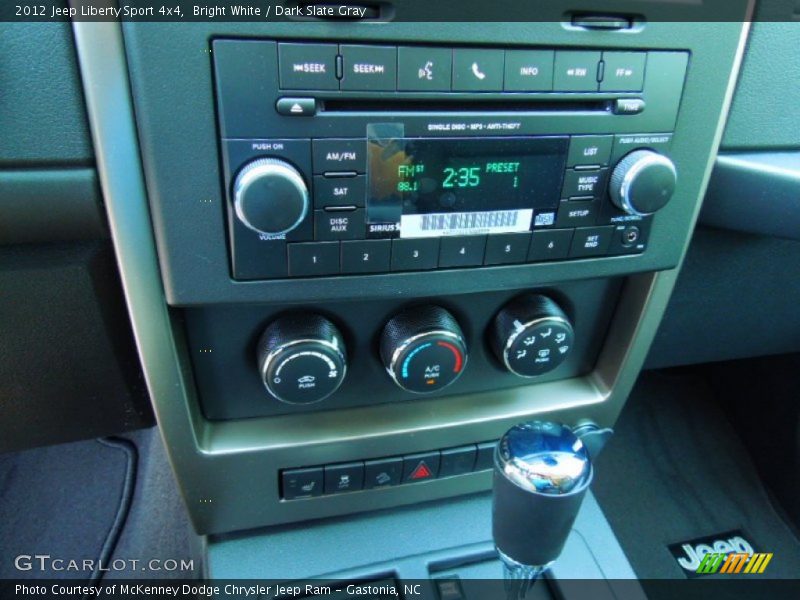 Bright White / Dark Slate Gray 2012 Jeep Liberty Sport 4x4