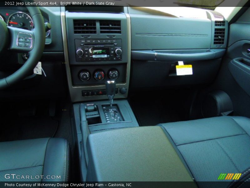 Bright White / Dark Slate Gray 2012 Jeep Liberty Sport 4x4