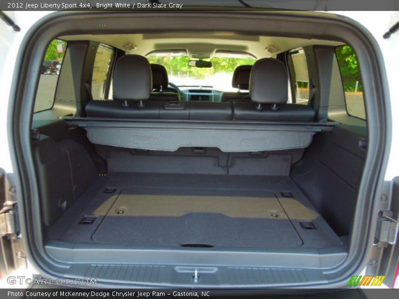 Bright White / Dark Slate Gray 2012 Jeep Liberty Sport 4x4