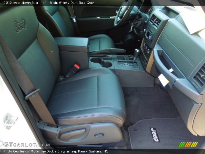 Bright White / Dark Slate Gray 2012 Jeep Liberty Sport 4x4