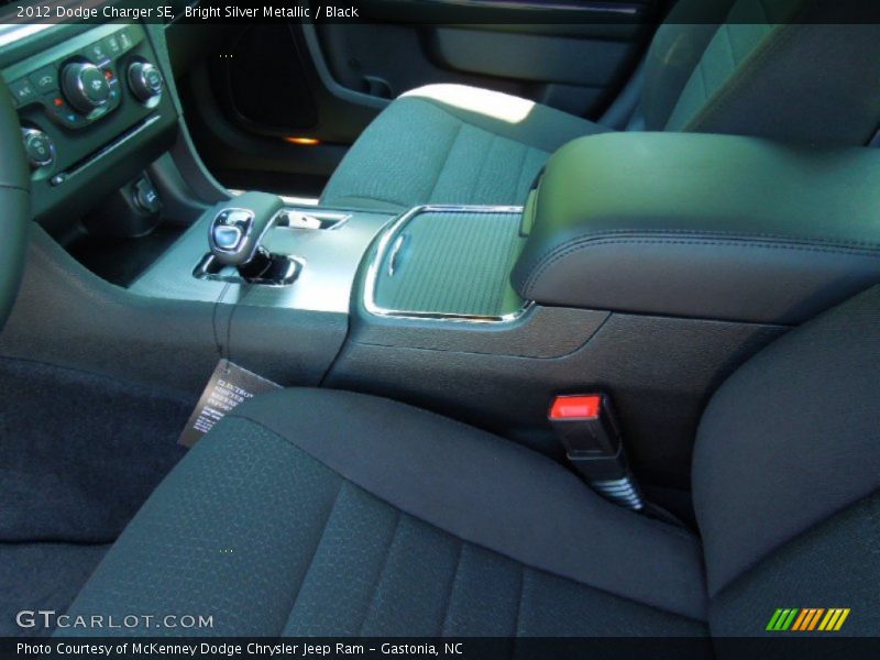 Bright Silver Metallic / Black 2012 Dodge Charger SE