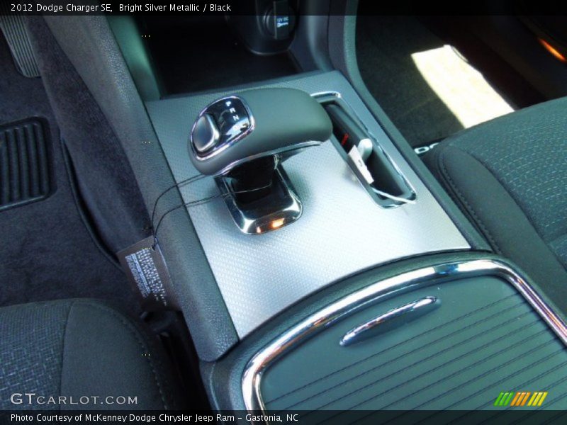 Bright Silver Metallic / Black 2012 Dodge Charger SE