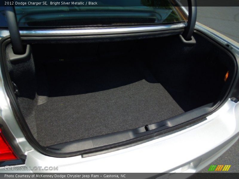 Bright Silver Metallic / Black 2012 Dodge Charger SE