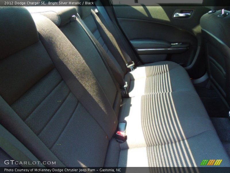 Bright Silver Metallic / Black 2012 Dodge Charger SE