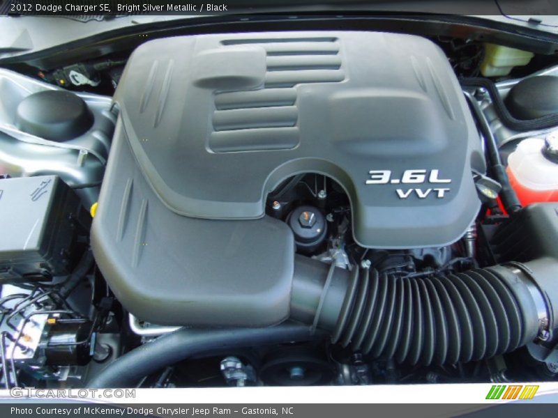 Bright Silver Metallic / Black 2012 Dodge Charger SE