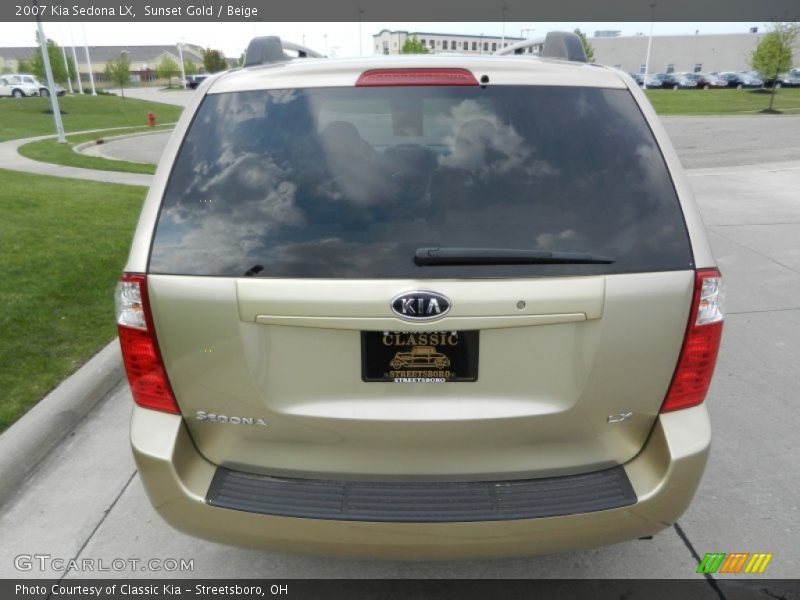 Sunset Gold / Beige 2007 Kia Sedona LX