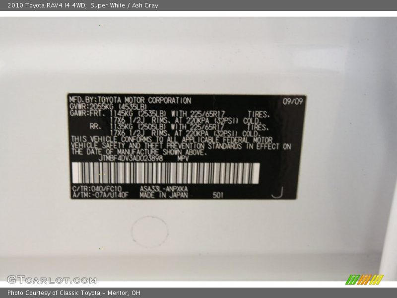 Super White / Ash Gray 2010 Toyota RAV4 I4 4WD