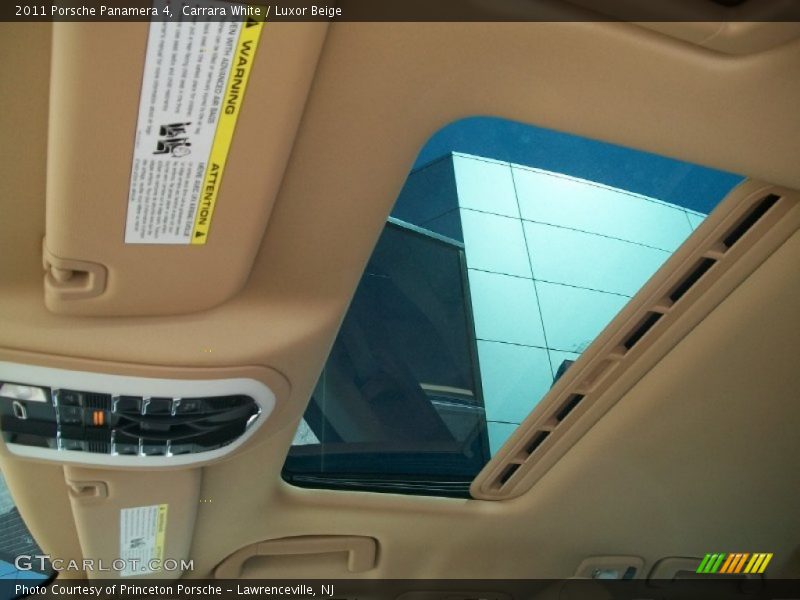 Carrara White / Luxor Beige 2011 Porsche Panamera 4
