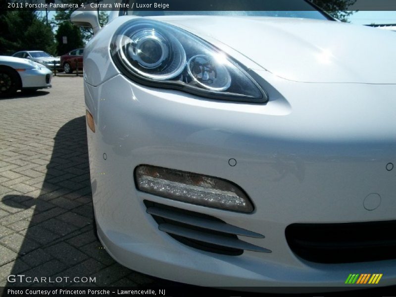 Carrara White / Luxor Beige 2011 Porsche Panamera 4