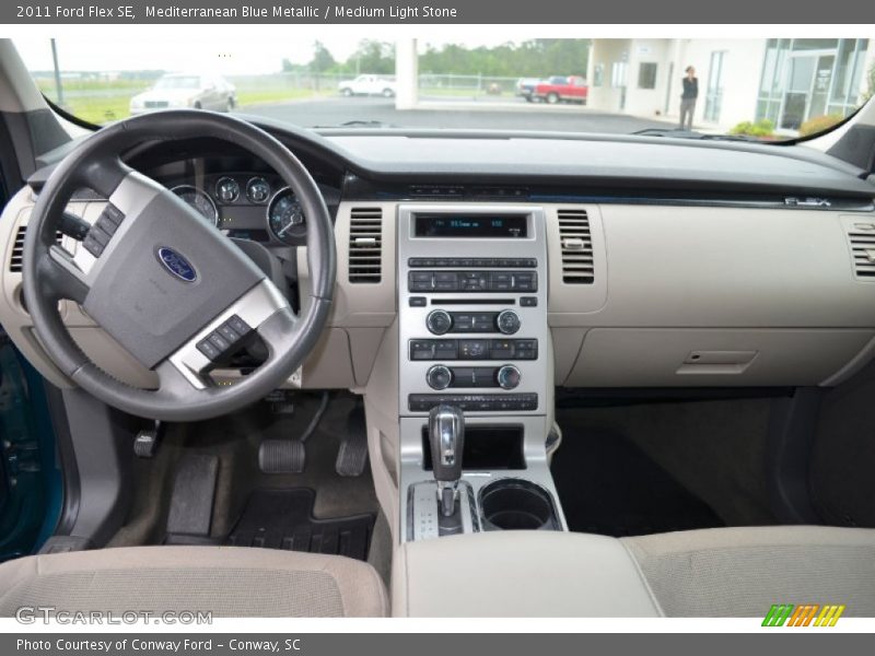 Dashboard of 2011 Flex SE