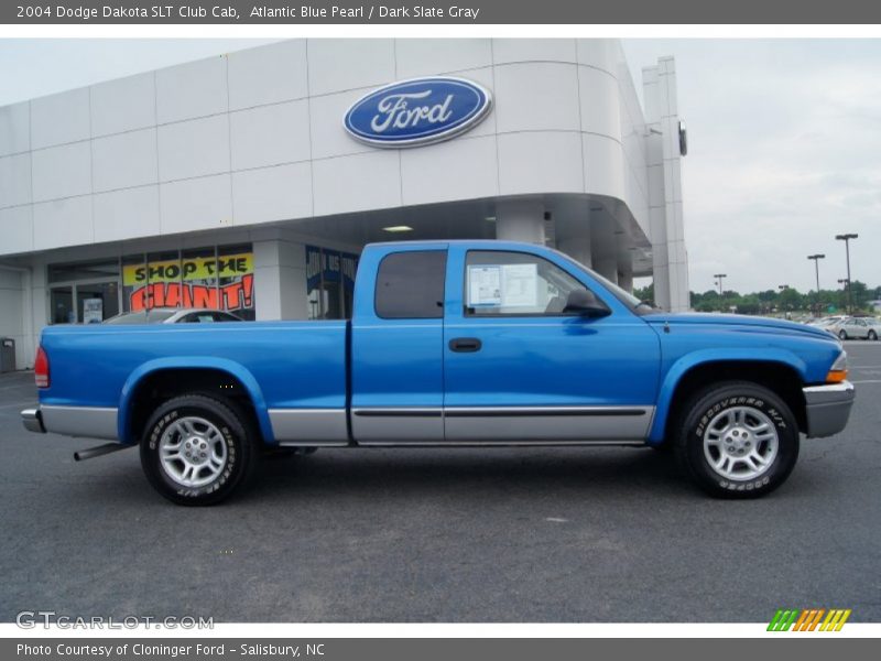 Atlantic Blue Pearl / Dark Slate Gray 2004 Dodge Dakota SLT Club Cab